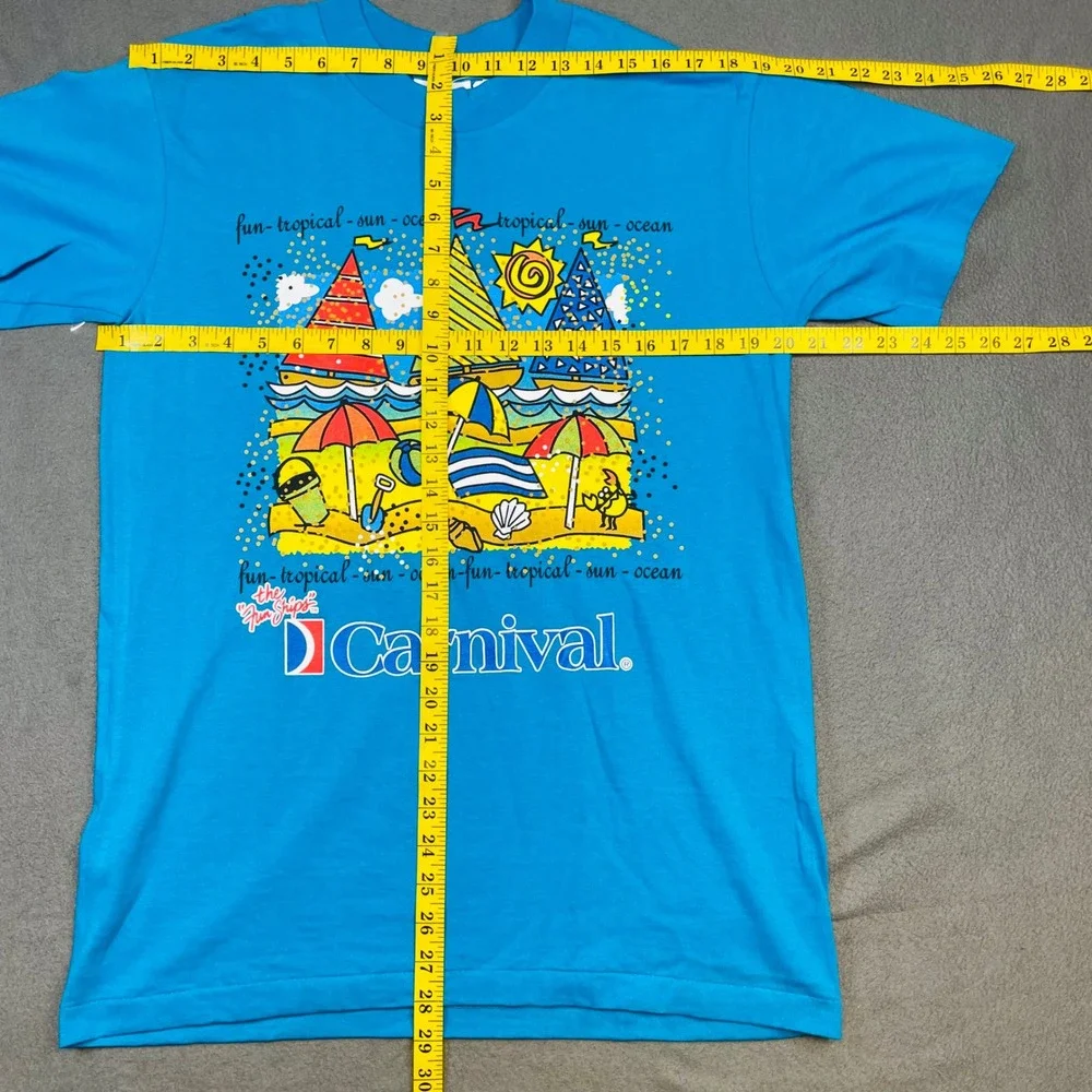 Vintage Carnival Cruise‎ Fun Ship Tee 90s Tourist Souvenir NWT Rare Medium retro